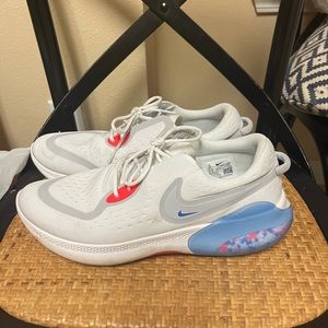 Nike Joyride Dual Run White Sz 10